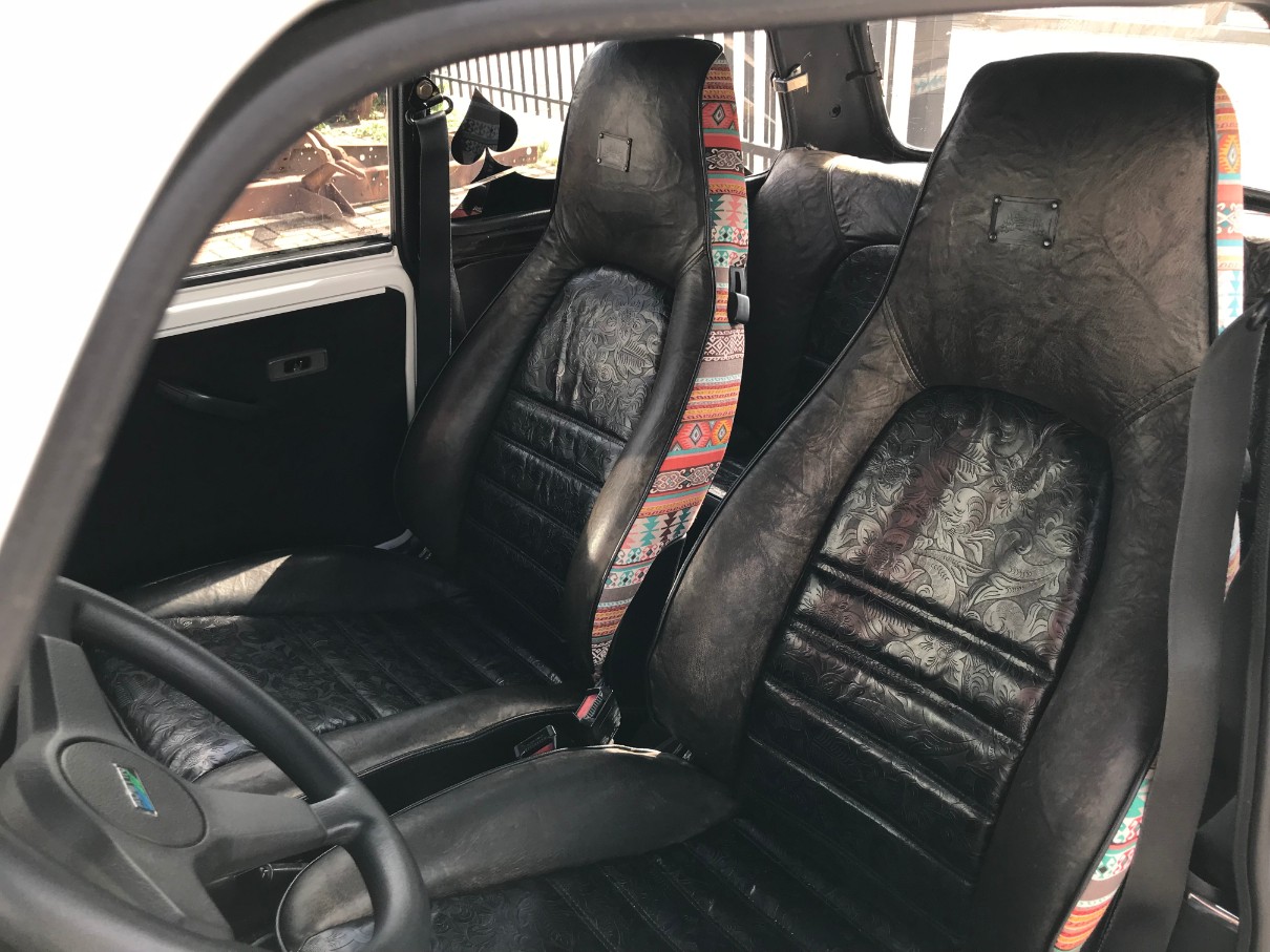 Auto interieur opnieuw bekleden?